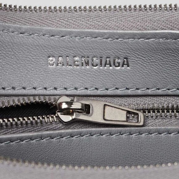 Balenciaga Silver Metallic Leather Mary-Kate Shoulder Bag - Picture 8 of 11